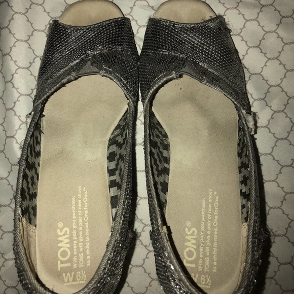 TOMS Peep-toe Sequins Wedges - Picture 5 of 7
